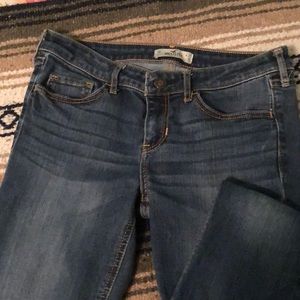 Hollister Bootleg Jeans in Size 5